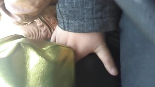 年輕的老闆大力撕下色情秘書