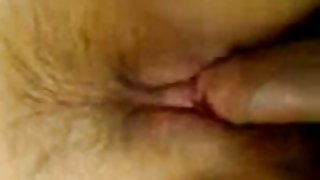 輕輕地性交年輕的處女色情片