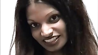 熱的女同性戀者舔陰部色情