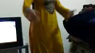 18歲的他媽的性交兩個色情片
