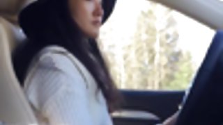 溫柔的嘴唇舔著她男朋友的色情站立成員