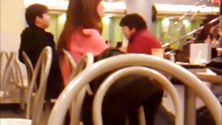 俄羅斯姑娘主宰兩名男子色情片