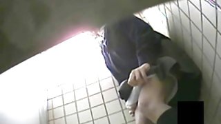 教練在她的陰部色情中操了一個美麗的fiton